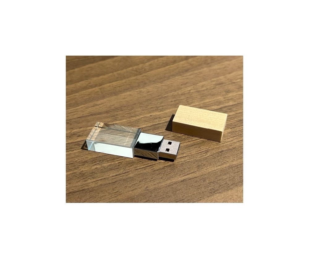 【新発売】高級感と温もりを感じる「木製×アクリルUSBメモリ」- wood memory -